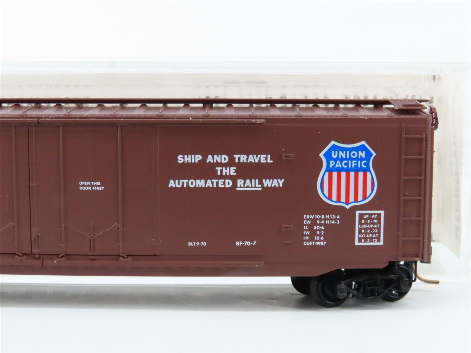N Scale Micro-Trains MTL 36030 Union Pacific 50' Double Plug Door Box Car RTR