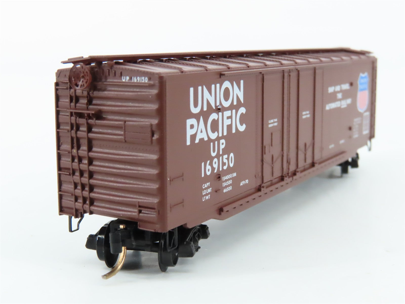 N Scale Micro-Trains MTL 36030 Union Pacific 50' Double Plug Door Box Car RTR