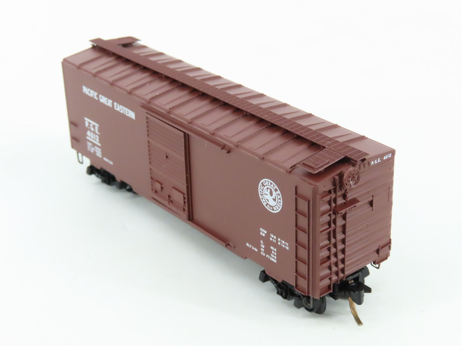 N Scale Micro-Trains MTL 20970 P. G. E. Pacific Great Eastern 40' Box Car RTR