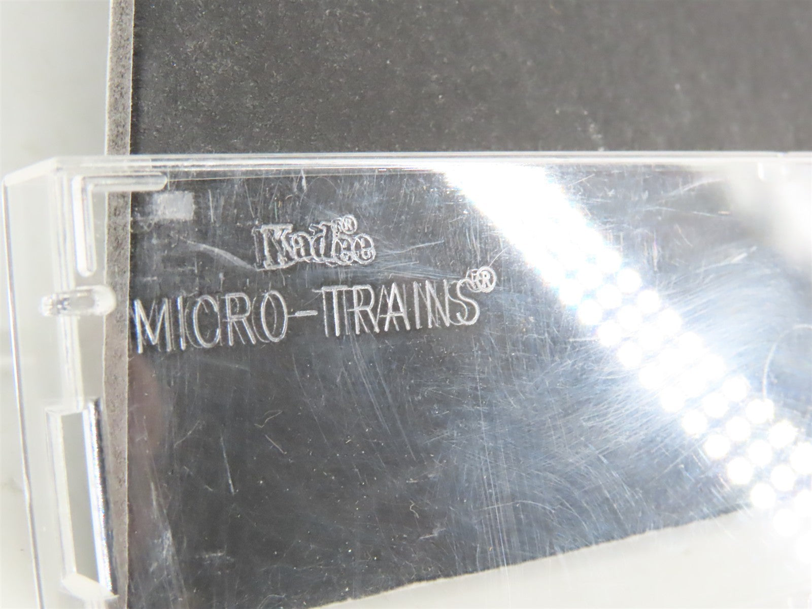 N Kadee Micro-Trains MTL 20010 GTW Grand Trunk Western 40' Box Car 516768 RTR