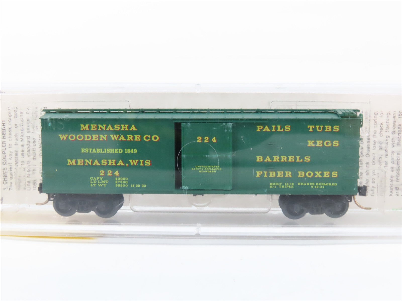 N Scale Micro-Trains MTL 42040 Menasha Wooden Ware Co. 40' Box Car 224 RTR