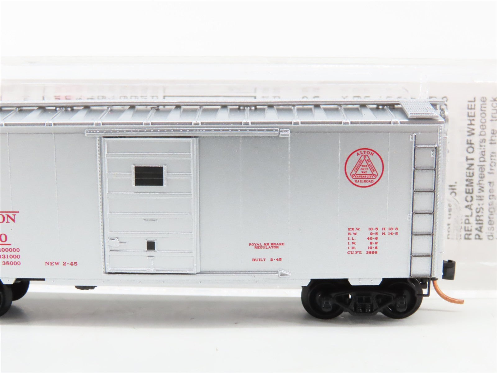 N Scale Micro-Trains MTL 20586 Alton Railroad 40' Single Door Box Car 1200 RTR