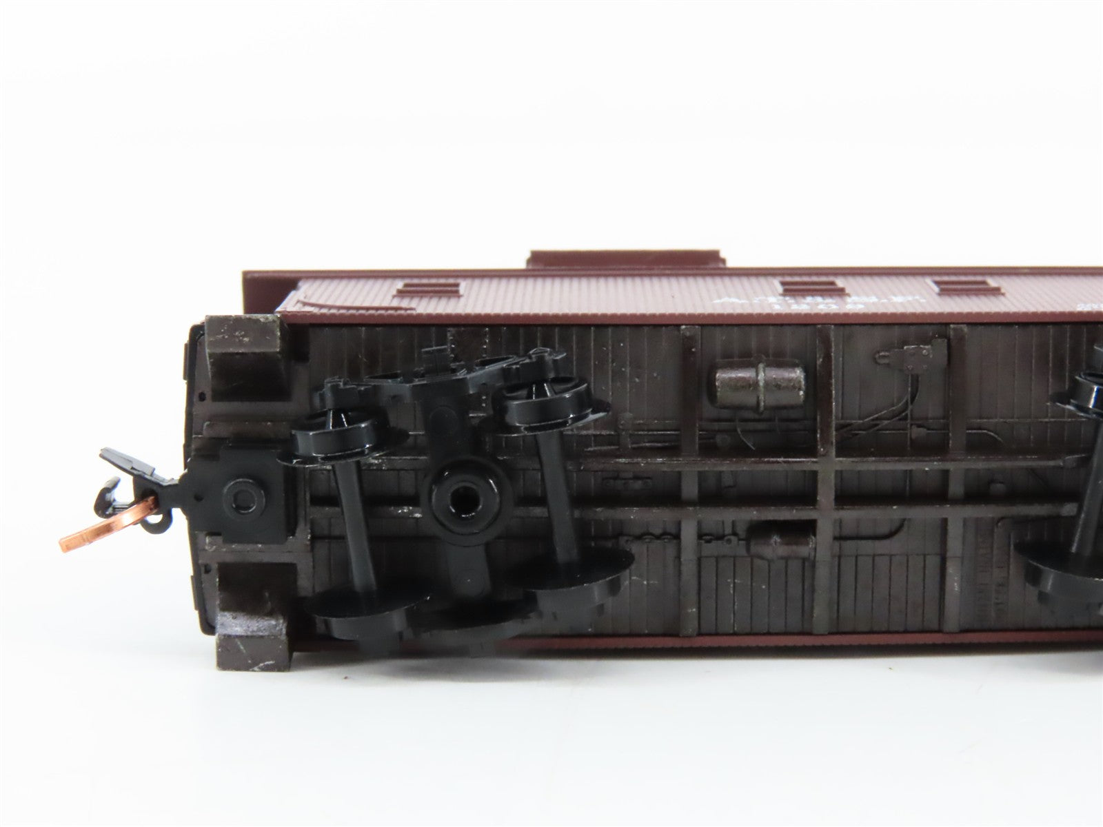N Scale Micro-Trains MTL 51100 Atchison, Topeka & Santa Fe 34' Caboose RTR