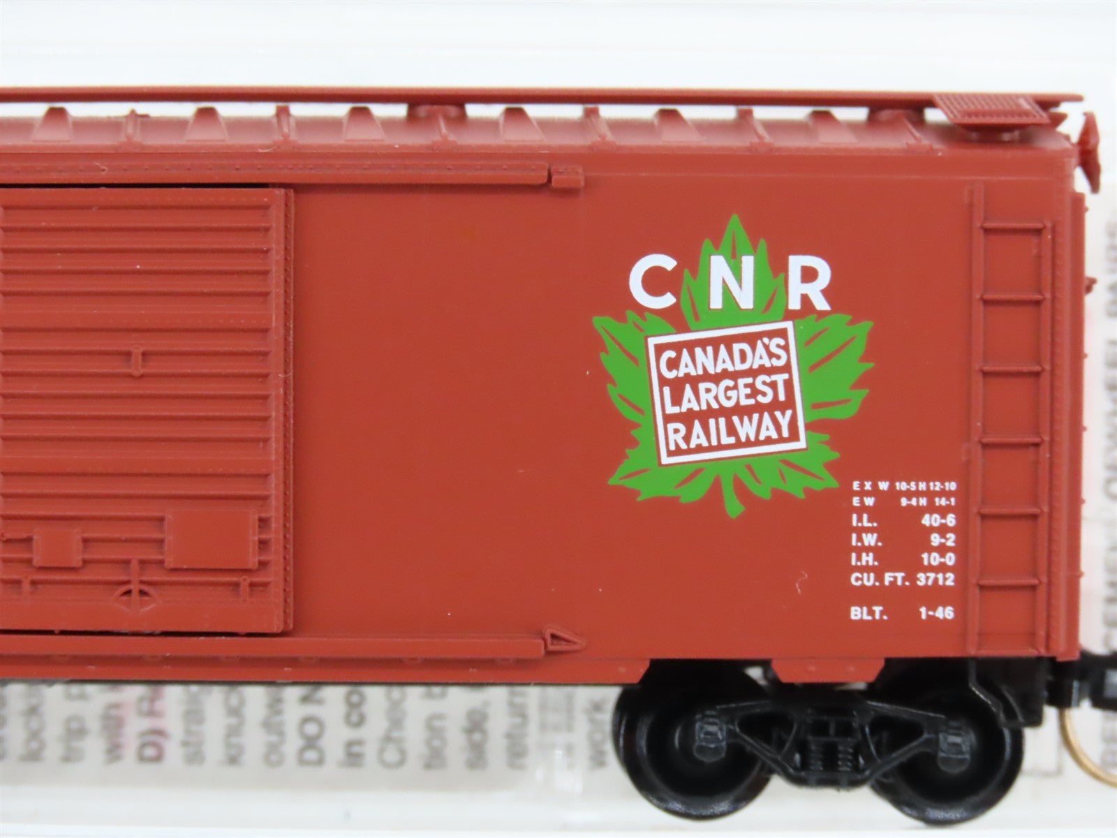 N Scale Micro-Trains MTL 20206 C.N. Canadian National 40' Box Car 521992 RTR