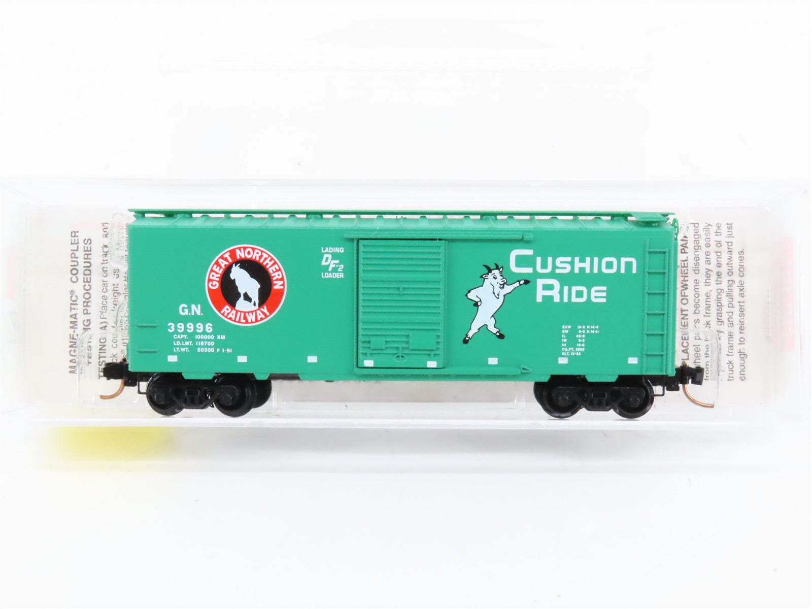N Scale Micro-Trains MTL 20680 GN Great Northern 40' Box Car 39996 RTR