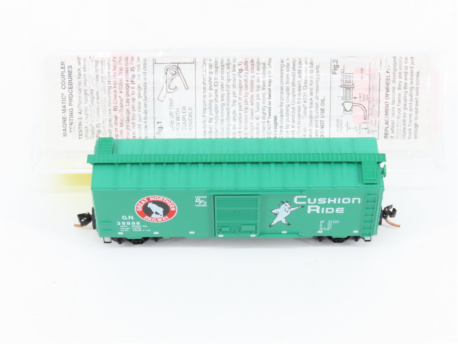 N Scale Micro-Trains MTL 20680 GN Great Northern 40' Box Car 39996 RTR