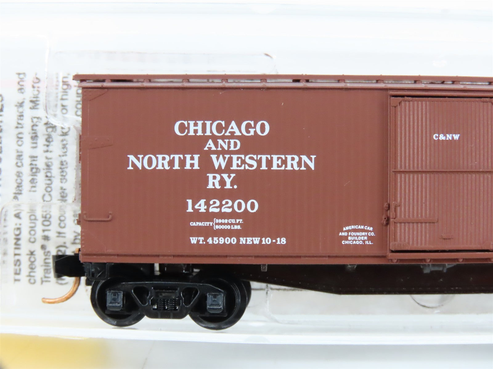 N Scale Micro-Trains MTL 39160 Chicago & North Western 40' Box Car RTR