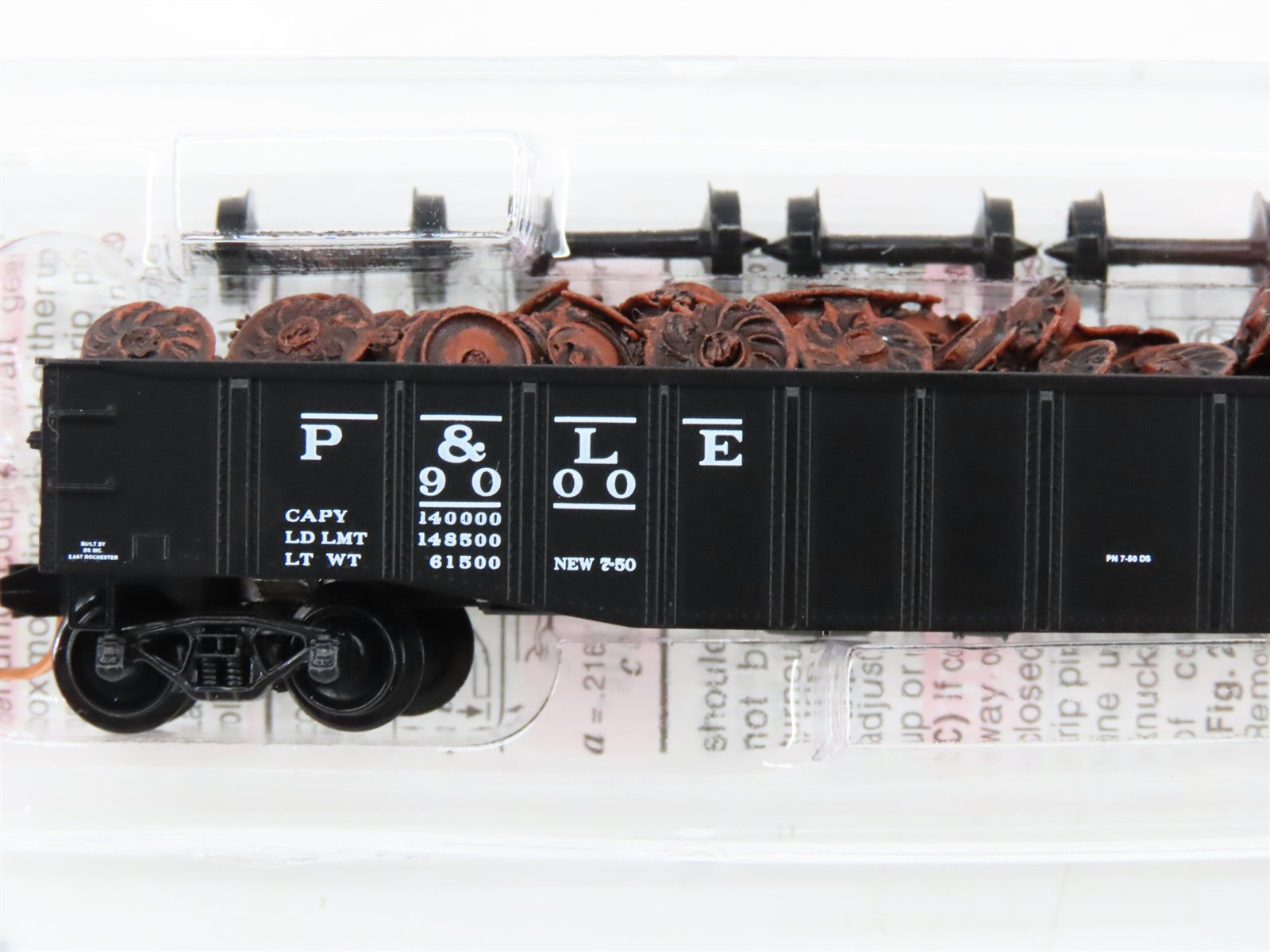 N Scale Micro-Trains MTL 105580.1 P&LE Pittsburgh & Lake Erie Gondola 9000 RTR