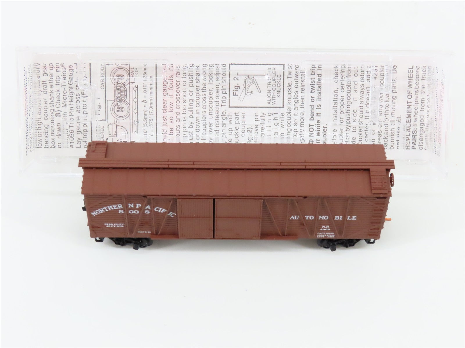 N Scale Micro-Trains MTL 29030 NP Northern Pacific 40' Box Car 8008