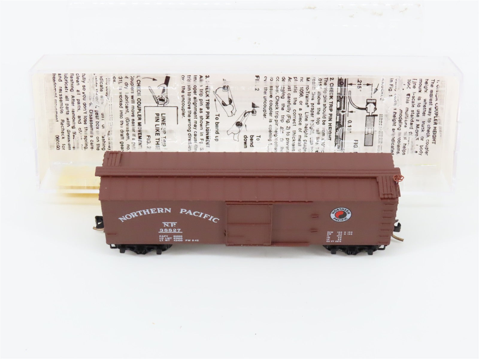 N Scale Micro-Trains MTL 39030 NP Northern Pacific 40' Box Car 38827