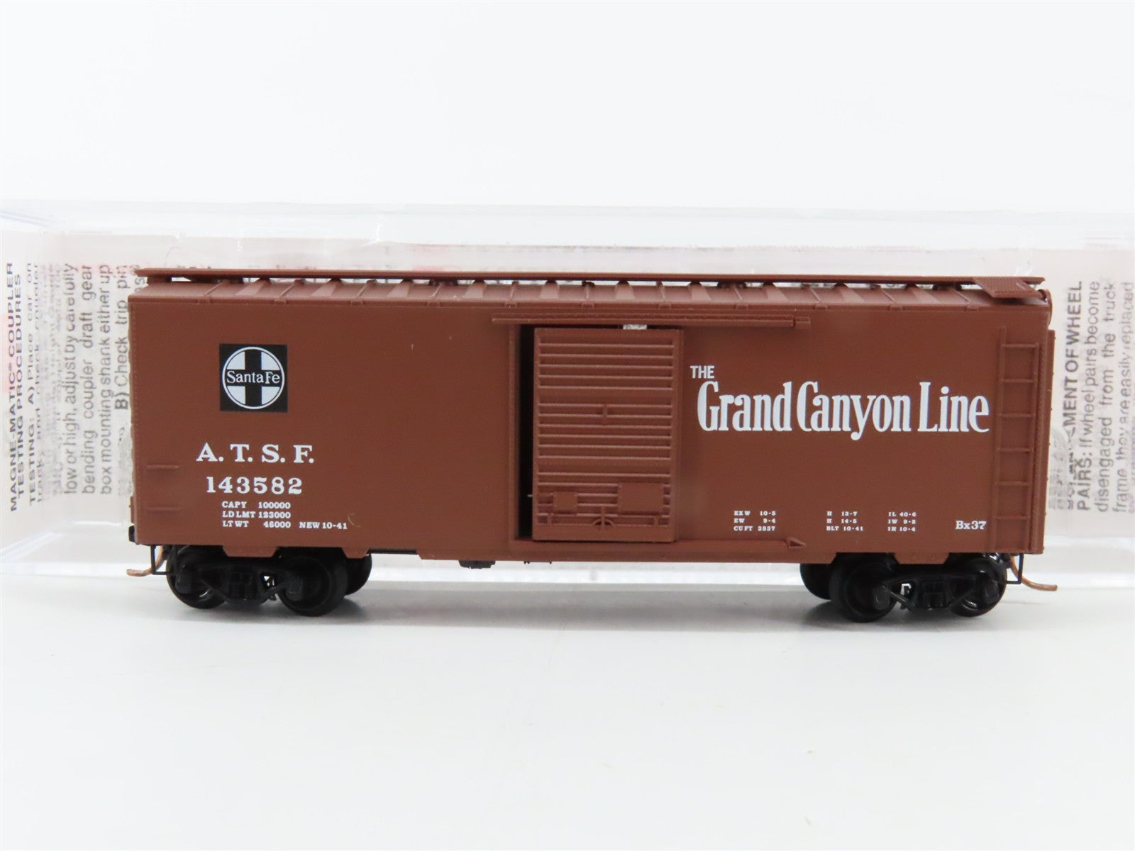N Scale Micro-Trains MTL 20060 ATSF Santa Fe 40' Box Car 143582