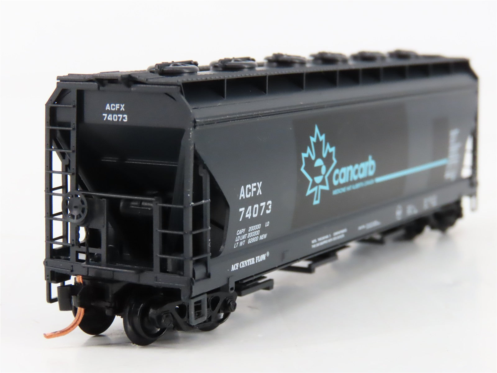 N Scale Micro-Trains MTL 93070 ACFX Cancarb 3-Bay Covered Hopper 74073