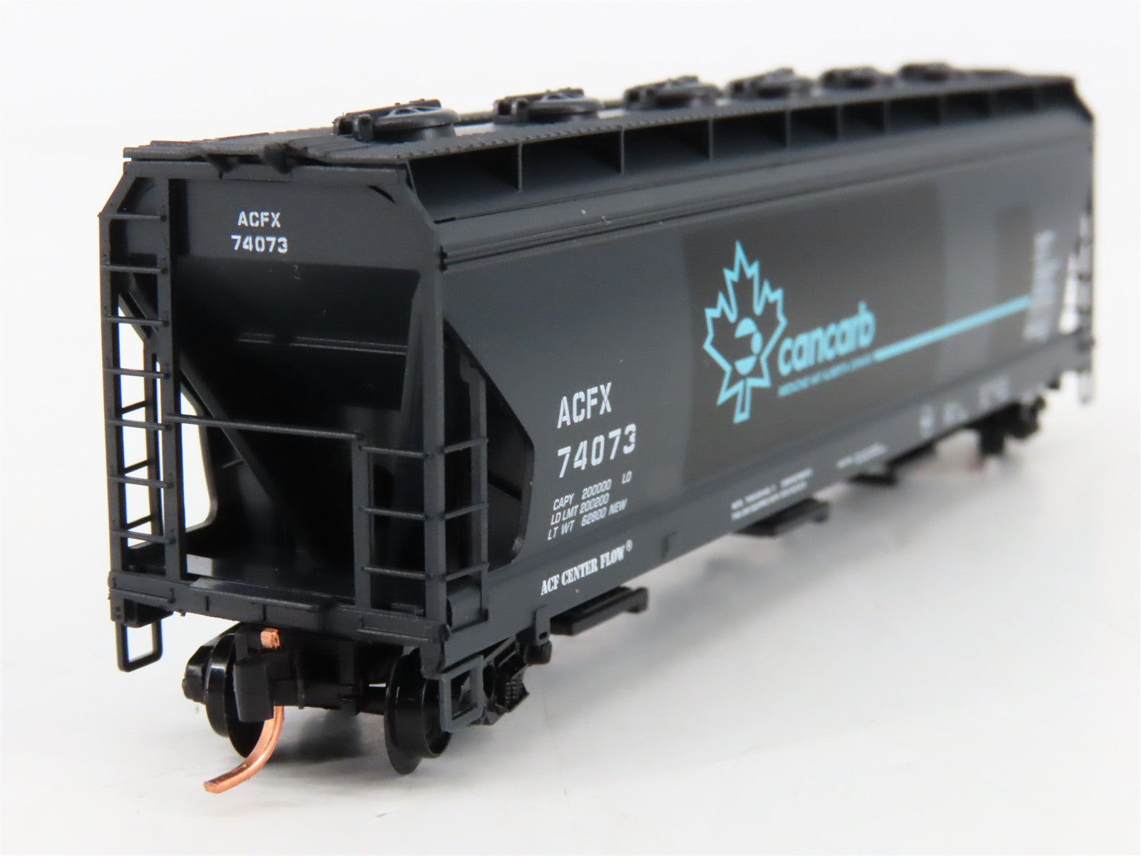 N Scale Micro-Trains MTL 93070 ACFX Cancarb 3-Bay Covered Hopper 74073