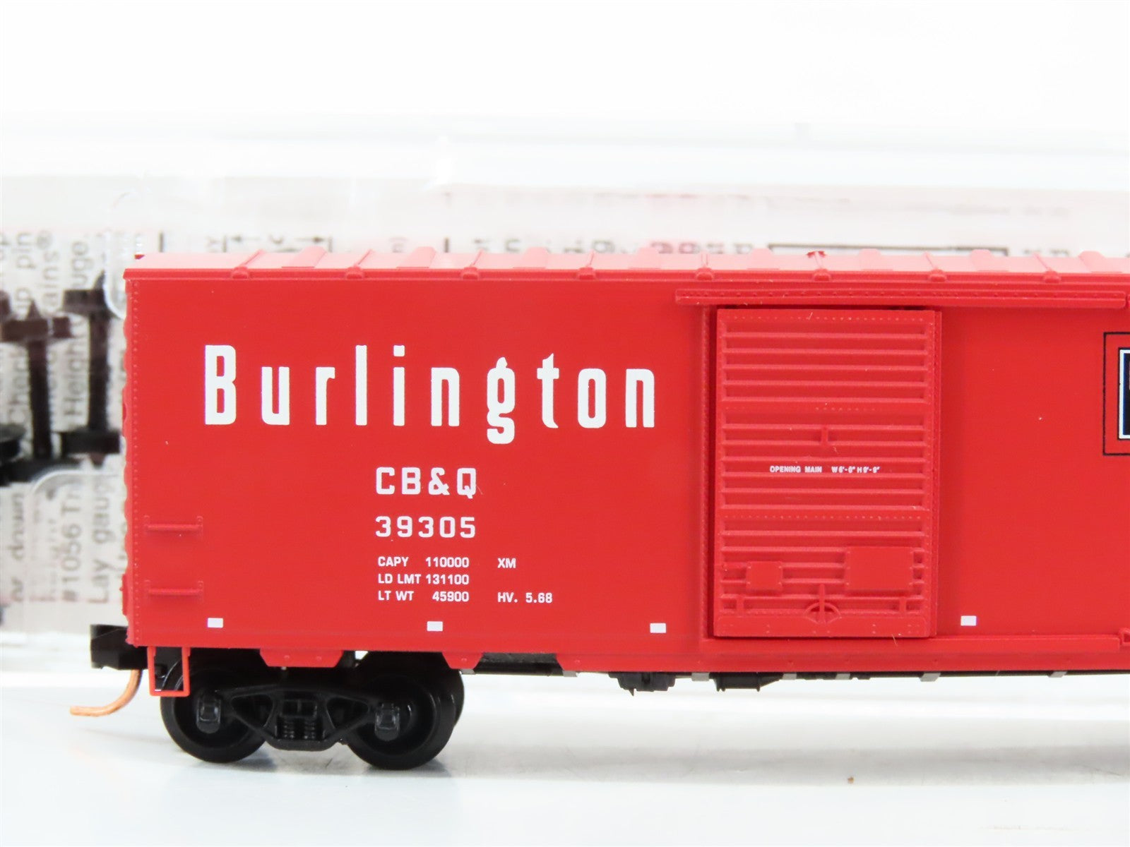N Scale Micro-Trains MTL 73050 CB&Q Burlington Route 40' Box Car 39305