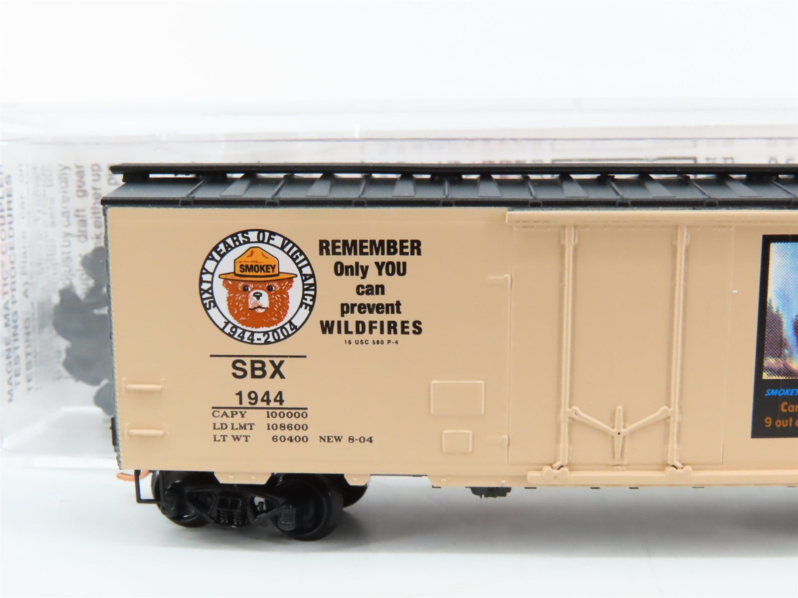 N Scale Micro-Trains MTL 21480 SBX Smokey Bear 40' Plug Door Box Car 1944