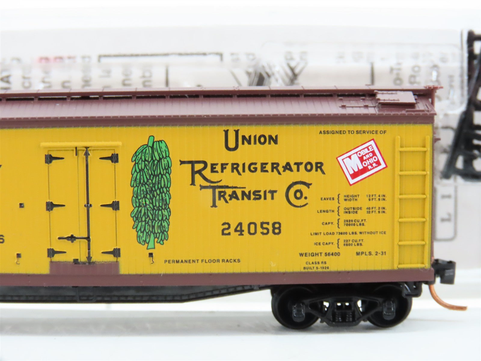 N Scale Micro-Trains MTL 04900390 URTC Union Refrigerator Transit Co. 40' Reefer