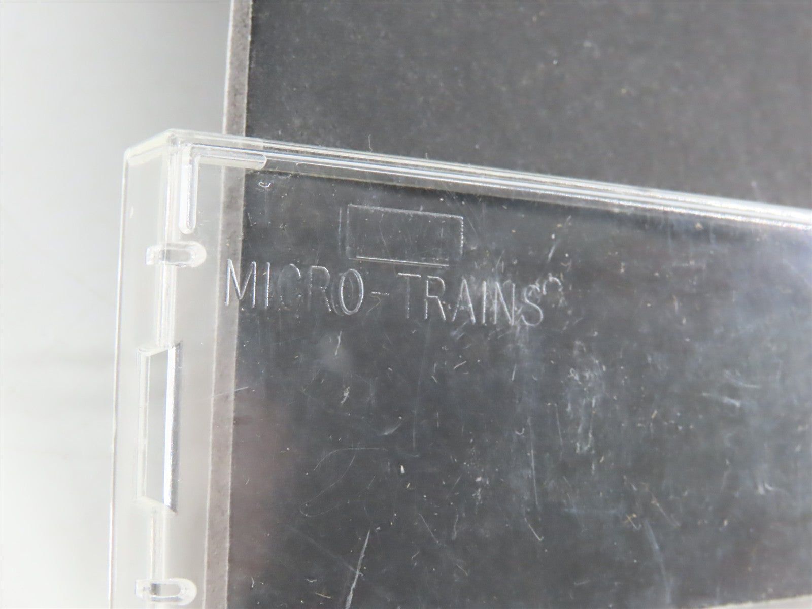 N Scale Micro-Trains MTL 04900390 URTC Union Refrigerator Transit Co. 40' Reefer