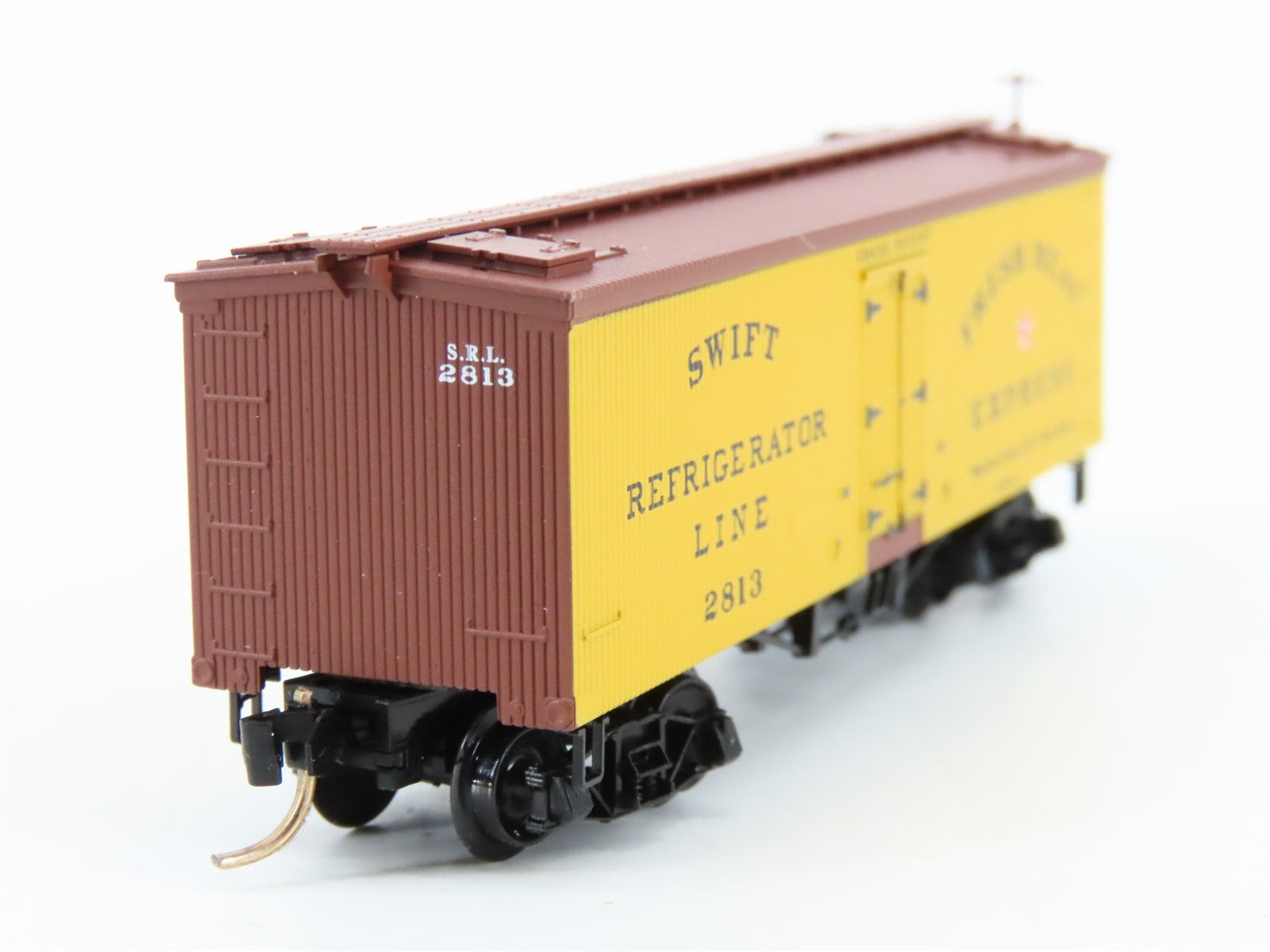 N Scale Micro-Trains MTL 58010 SRL Swift Refrigerator Line 36' Reefer 2813