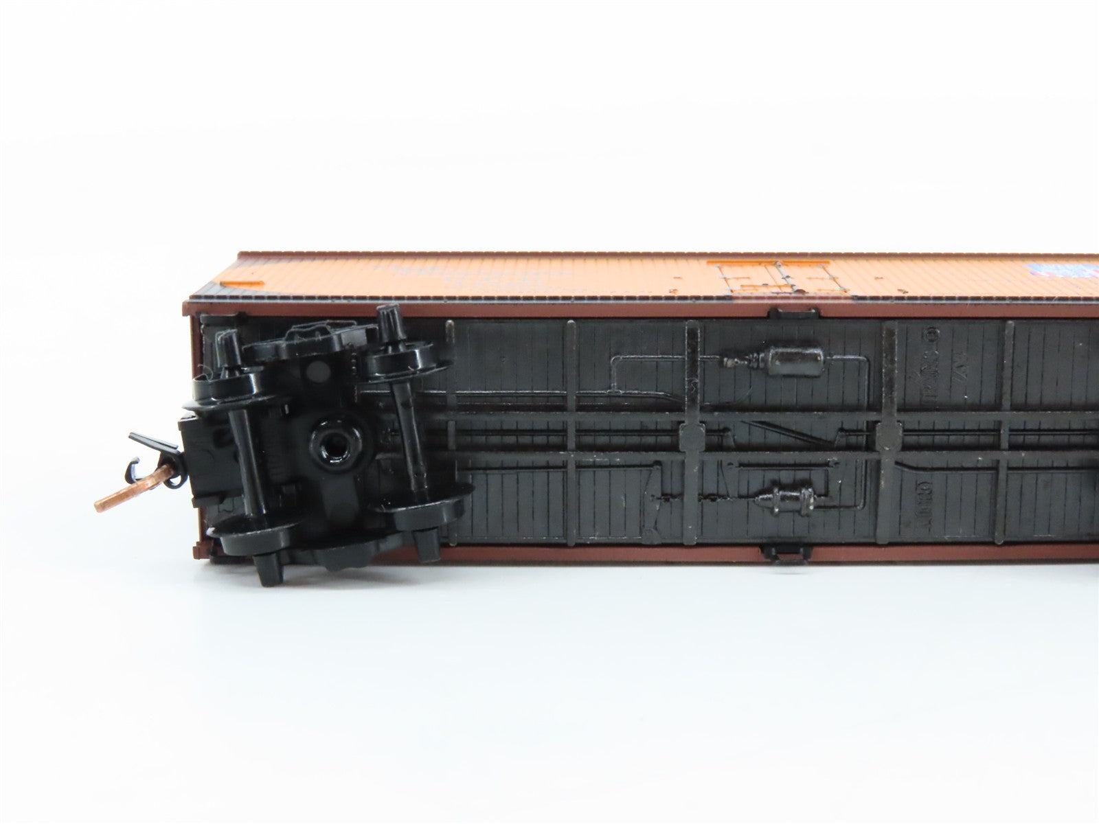 N Scale Micro-Trains MTL 49500 PFE Pacific Fruit Express 40' Reefer 14760