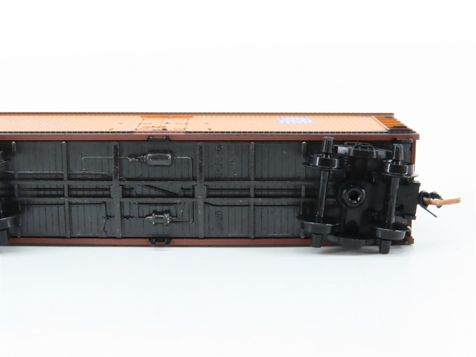 N Scale Micro-Trains MTL 49500 PFE Pacific Fruit Express 40' Reefer 14760