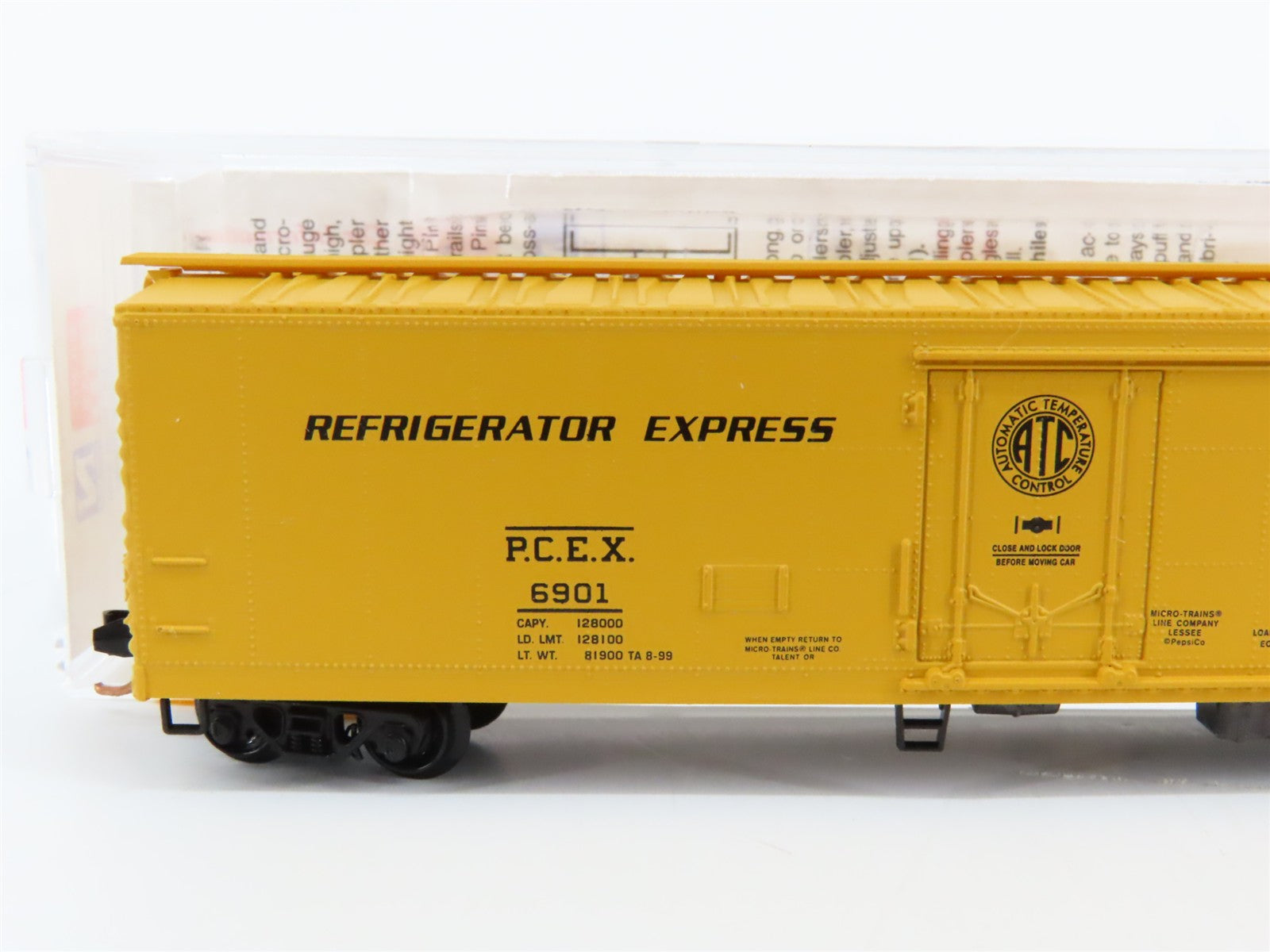 N Scale Micro-Trains MTL 69090 PCEX Pepsi-Cola Mechanical Reefer 6901