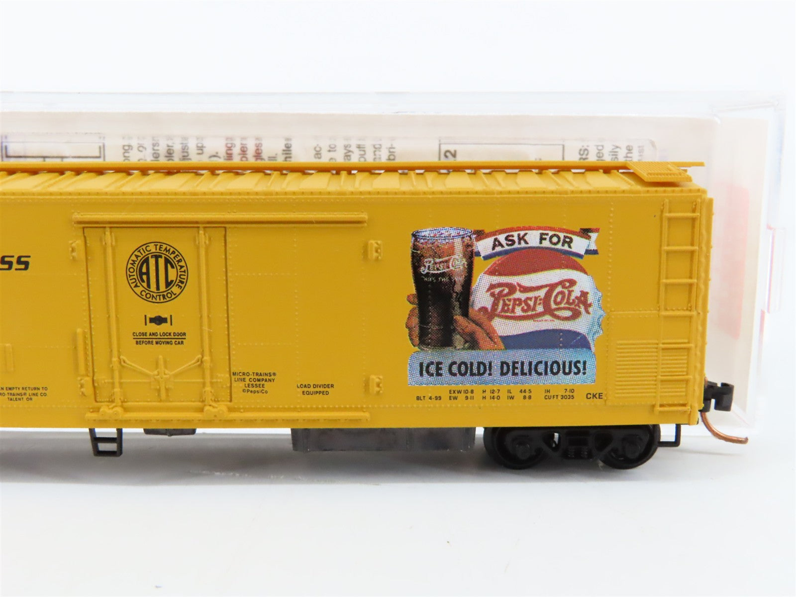 N Scale Micro-Trains MTL 69090 PCEX Pepsi-Cola Mechanical Reefer 6901