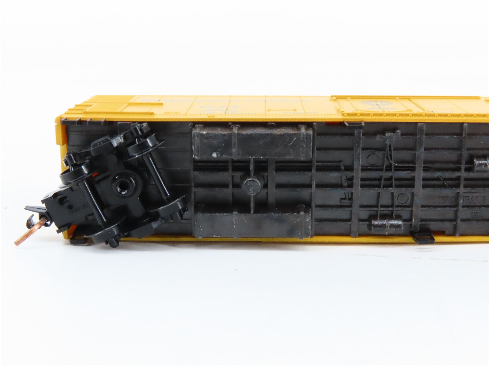 N Scale Micro-Trains MTL 69090 PCEX Pepsi-Cola Mechanical Reefer 6901