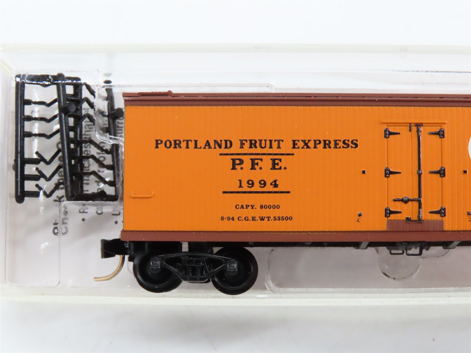 N Scale Micro-Trains MTL PFE Portland Fruit Express Reefer 1994