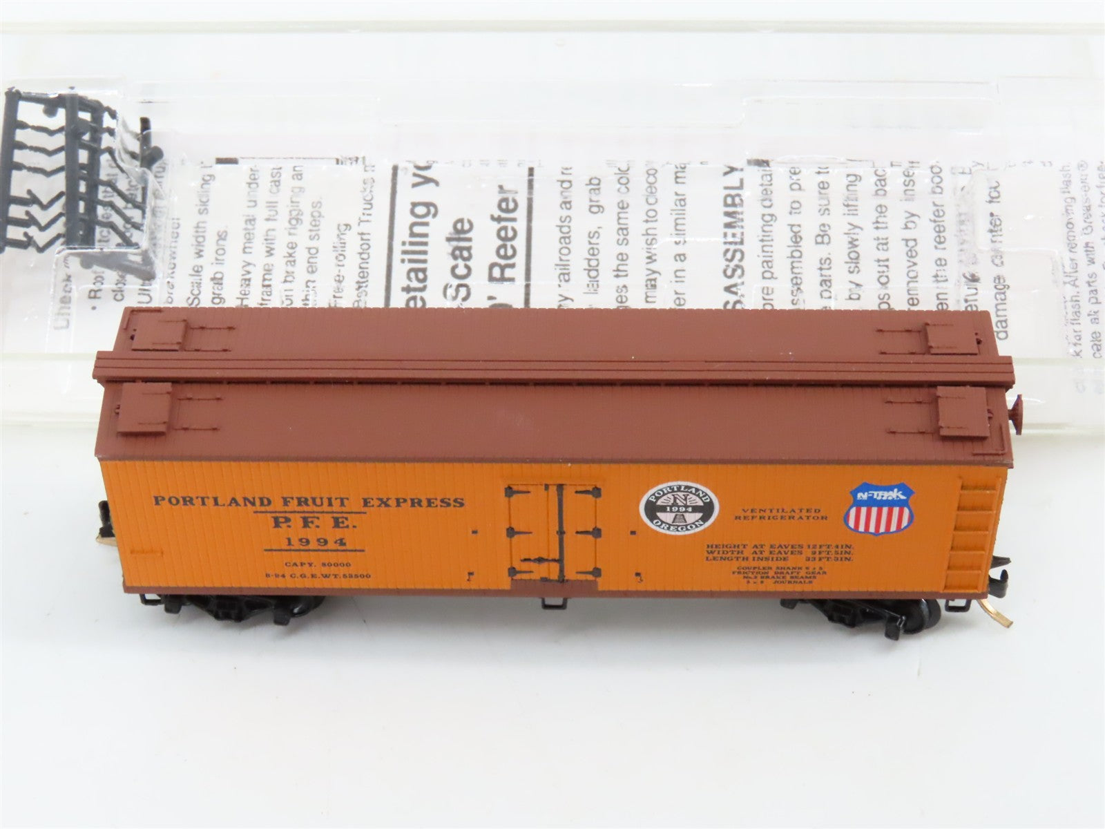 N Scale Micro-Trains MTL PFE Portland Fruit Express Reefer 1994