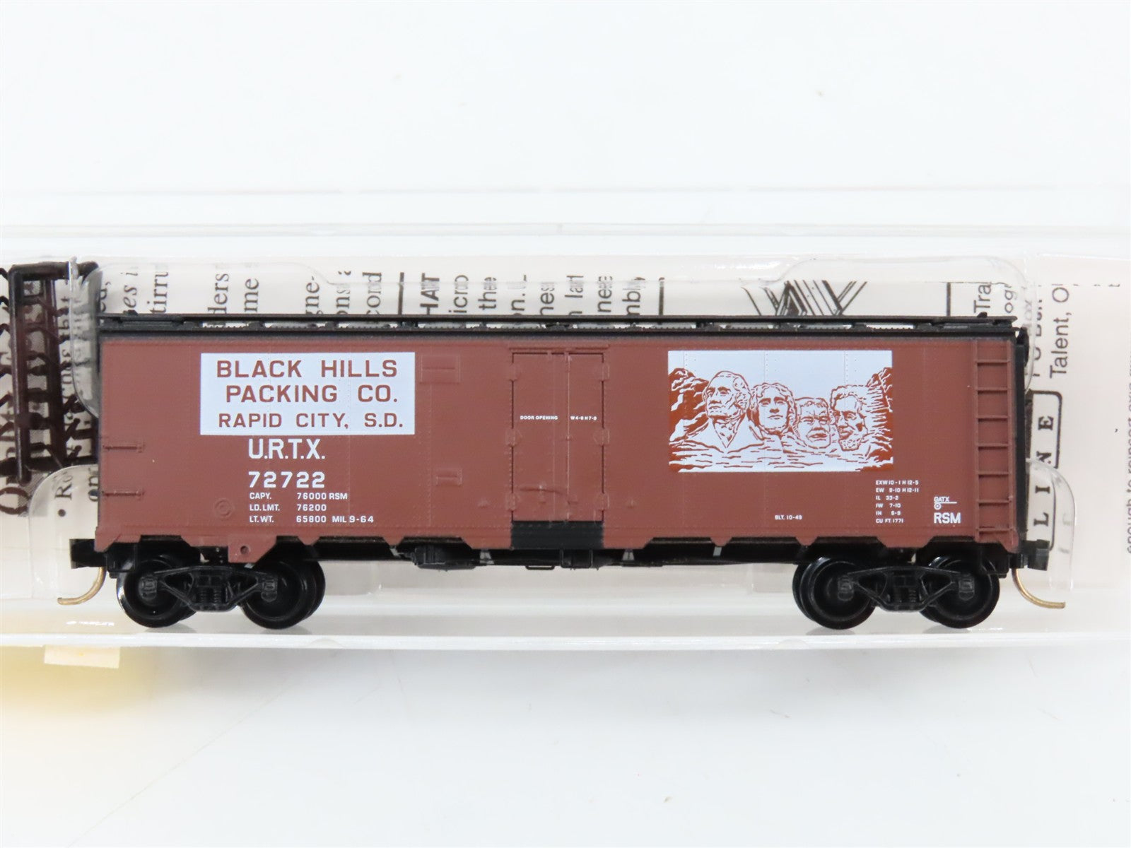 N Scale Micro-Trains MTL 59530 URTX U.R.T.C. (Black Hills Packing Co.) Reefer