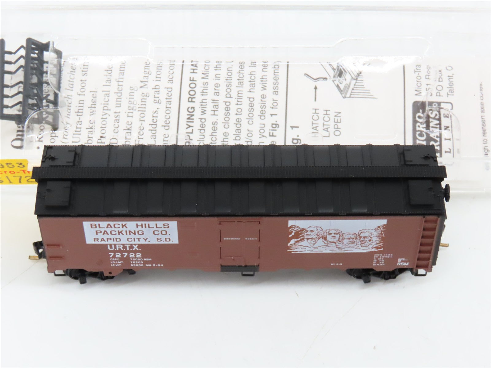 N Scale Micro-Trains MTL 59530 URTX U.R.T.C. (Black Hills Packing Co.) Reefer