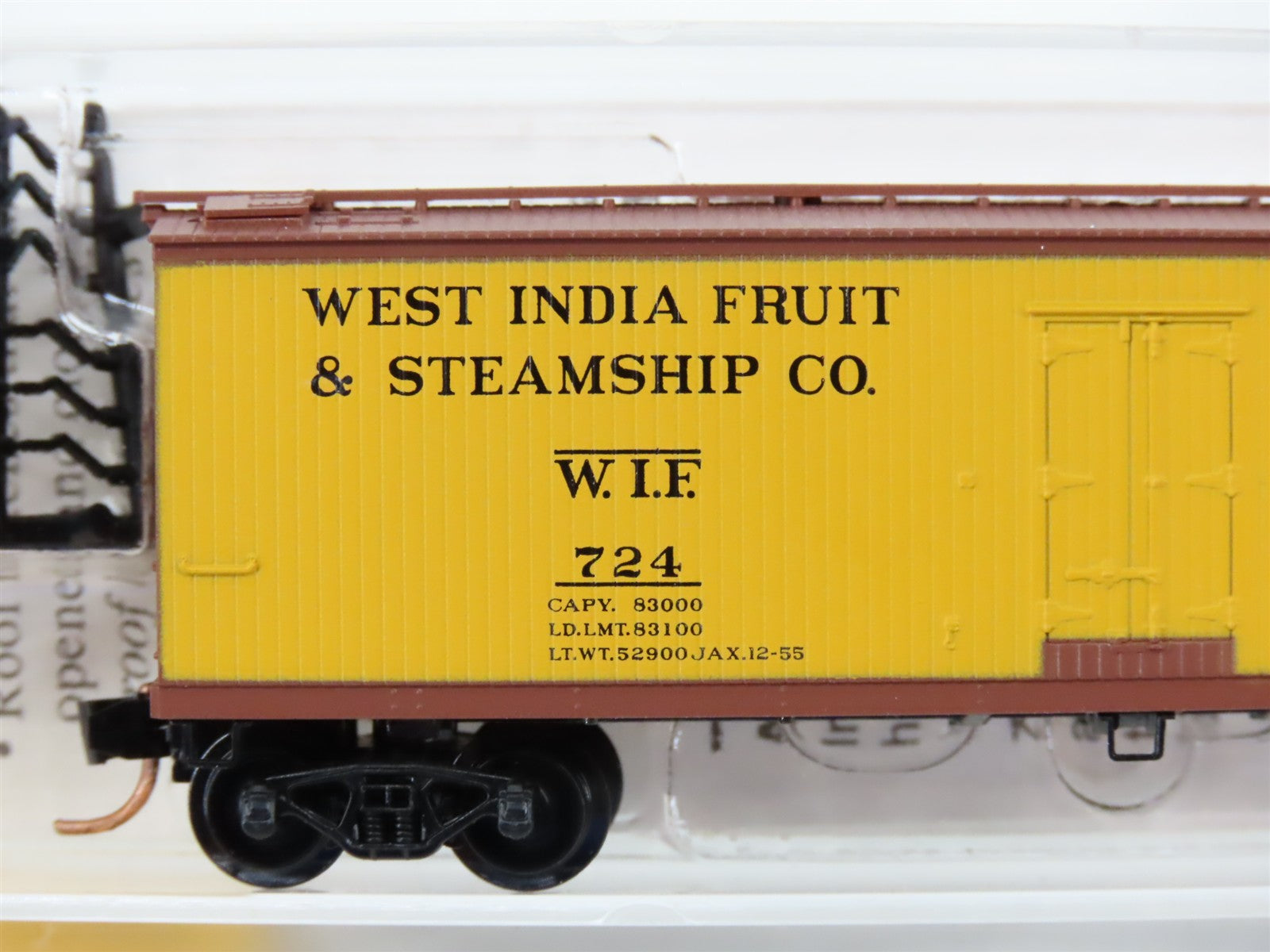 N Scale Micro-Trains MTL 49510 WIF West India Fruit & Steamship Company Reefer