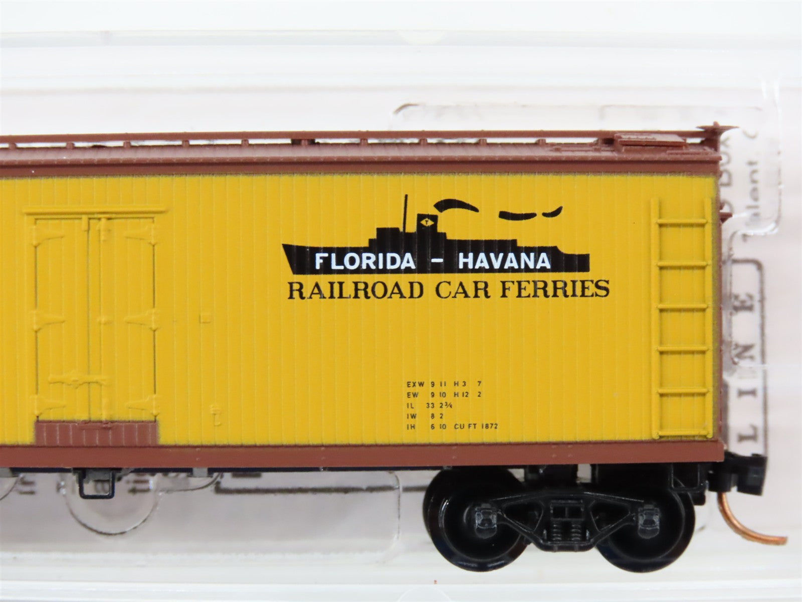 N Scale Micro-Trains MTL 49510 WIF West India Fruit & Steamship Company Reefer