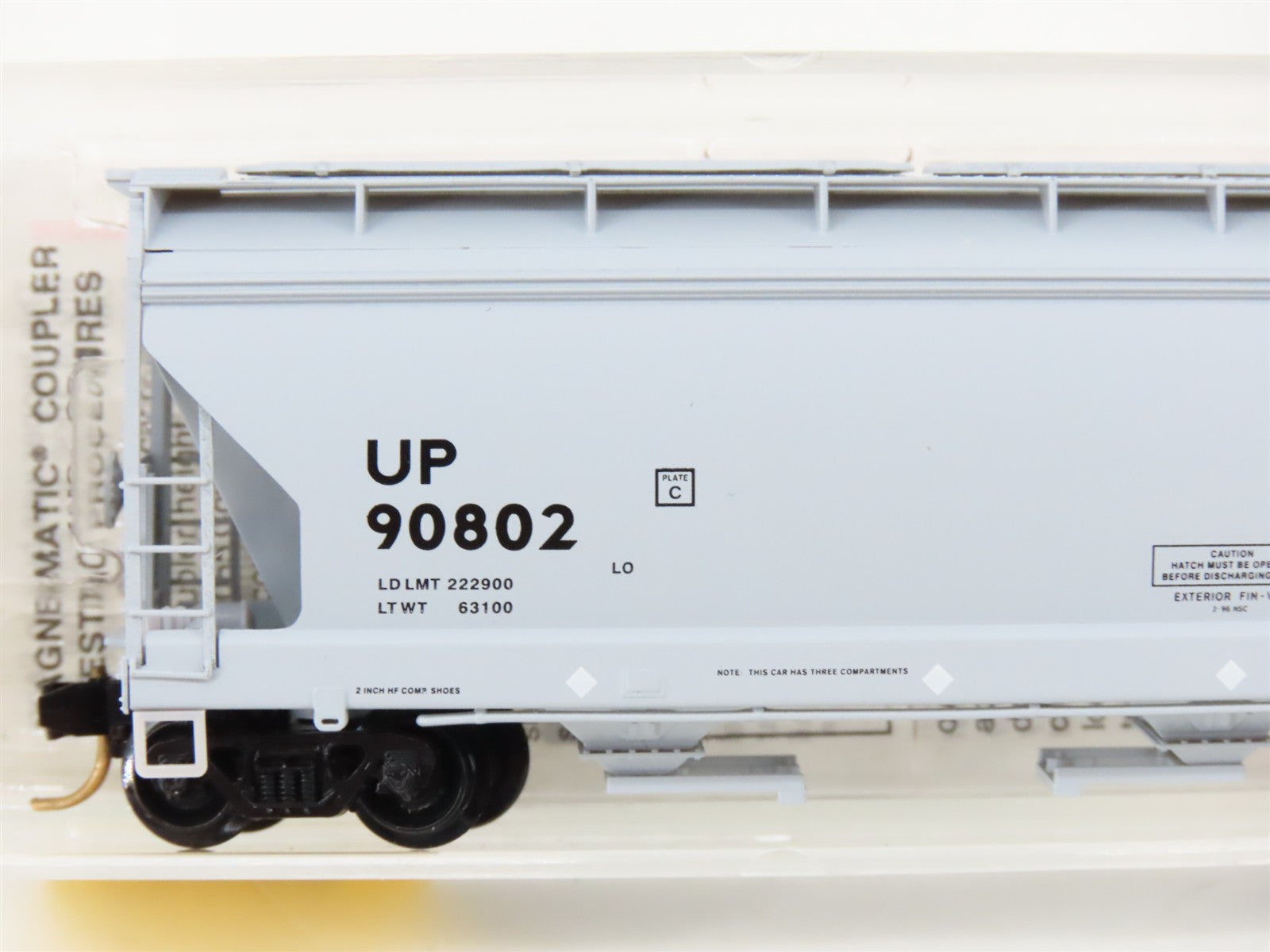 N Scale Micro-Trains MTL 94120 UP Union Pacific 3-Bay Covered Hopper 90802