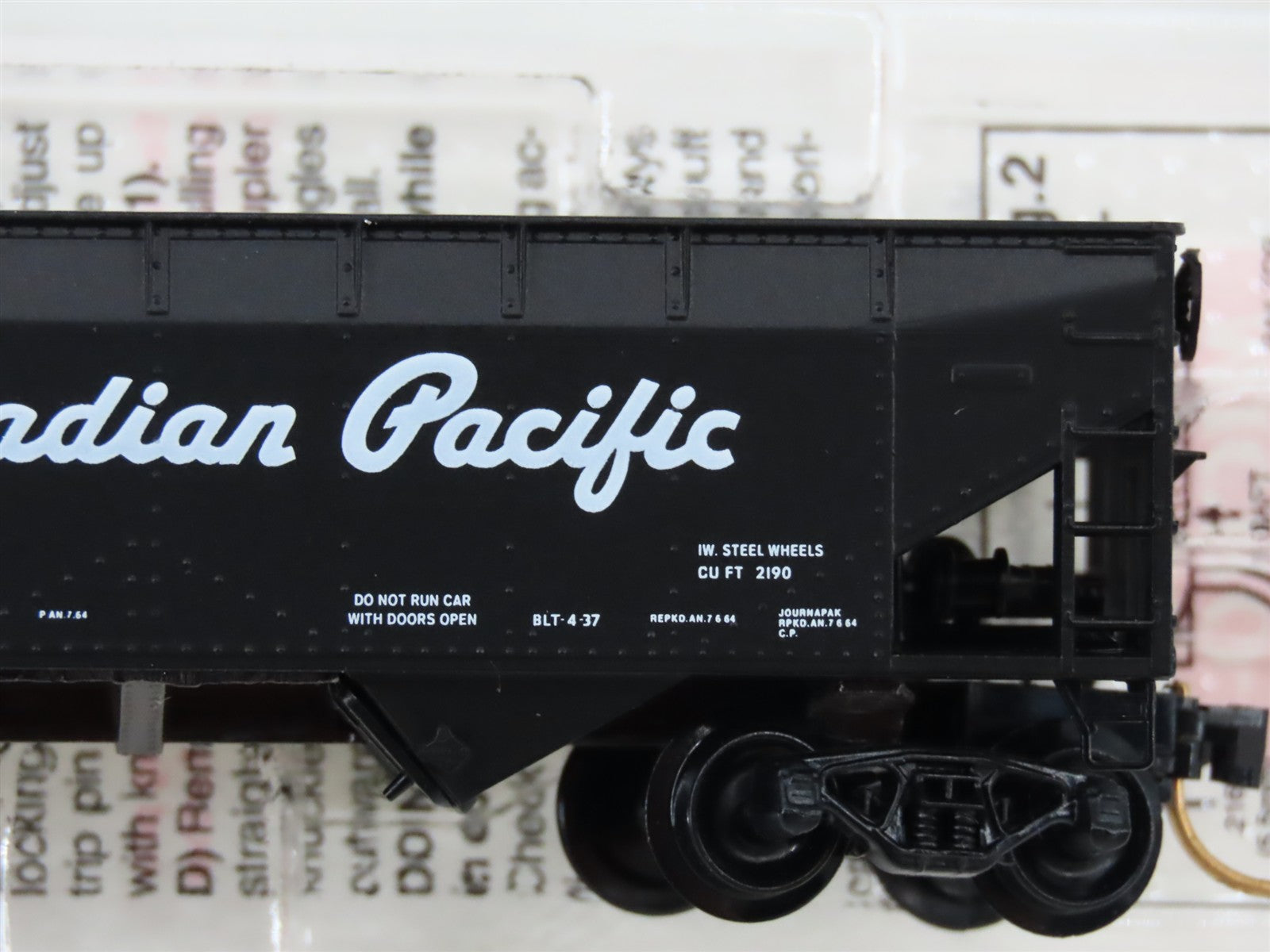 N Scale Micro-Trains MTL 55410 CP Canadian Pacific 33' 2-Bay Hopper 354116