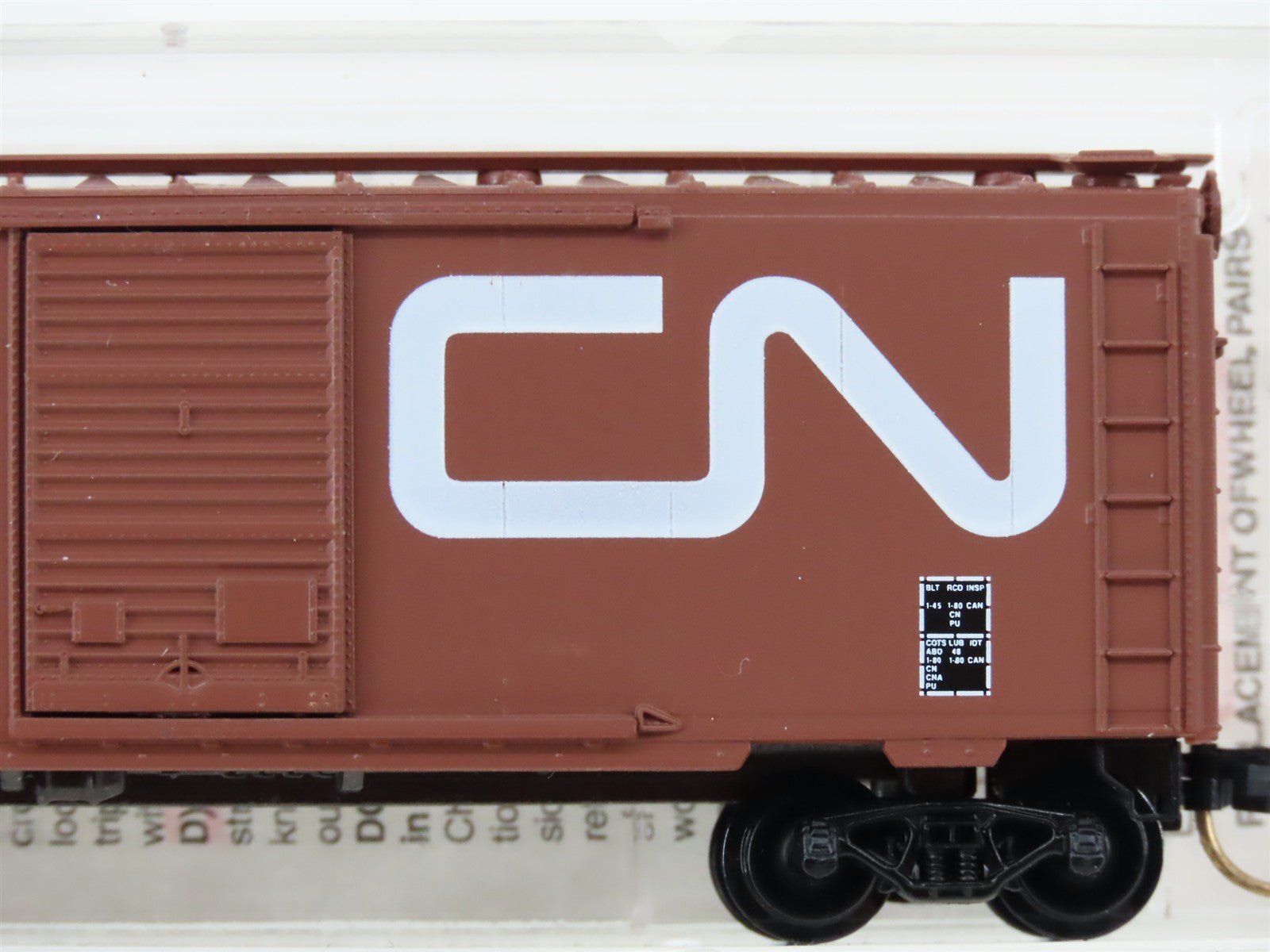 N Scale Micro-Trains MTL 20550 CN Canadian National 40' Box Car 428650