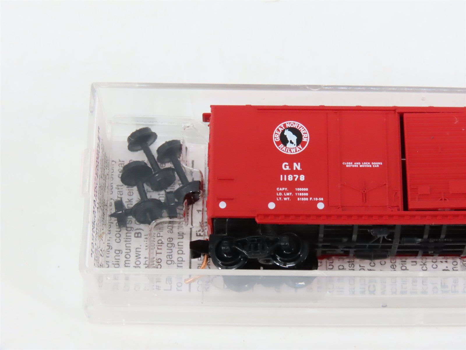 N Scale Micro-Trains MTL 22020 GN Great Northern 40' Box Car 11878