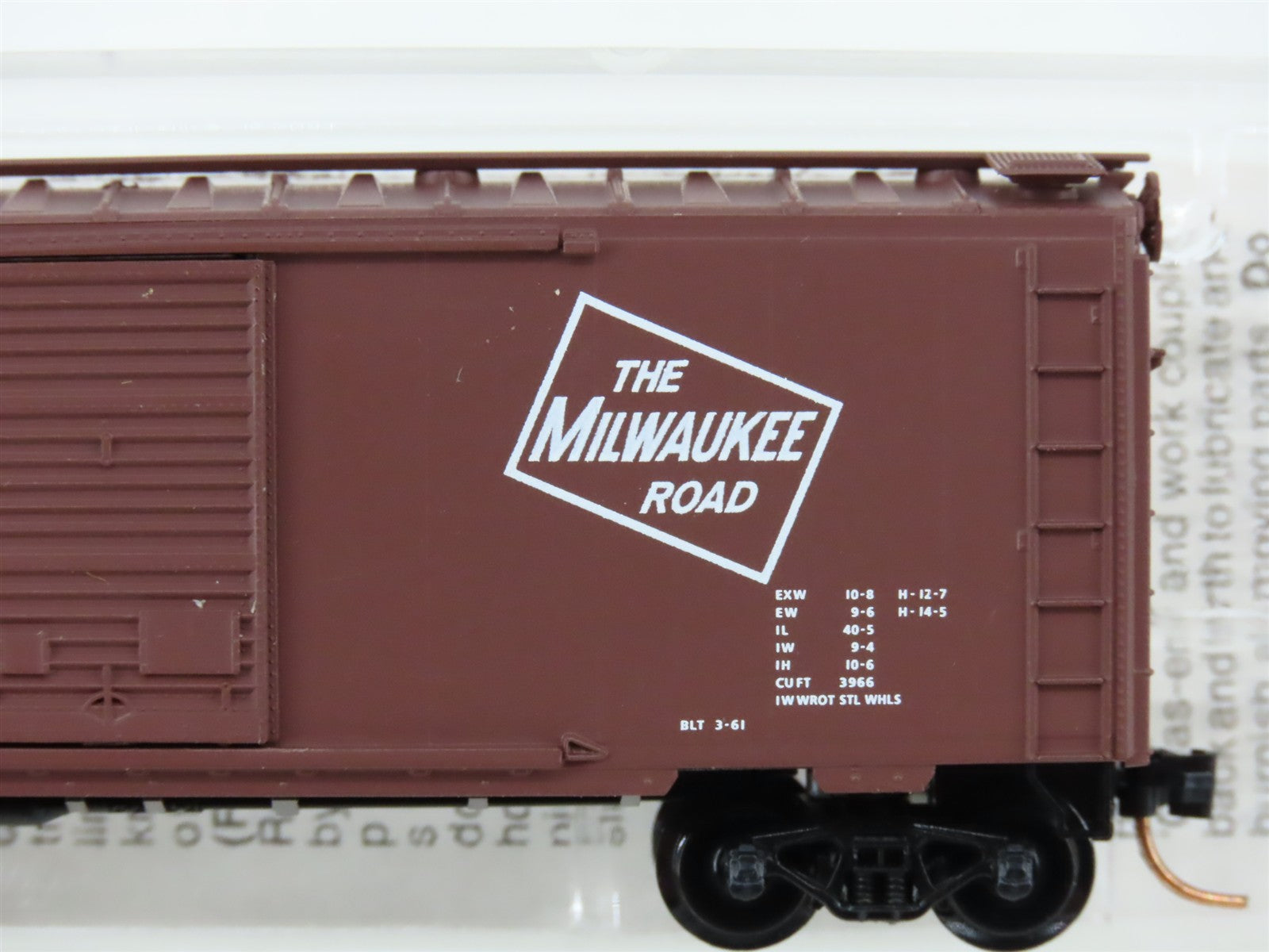 N Scale Micro-Trains MTL 20526 MILW Milwaukee Road 40' Standard Box Car 30371
