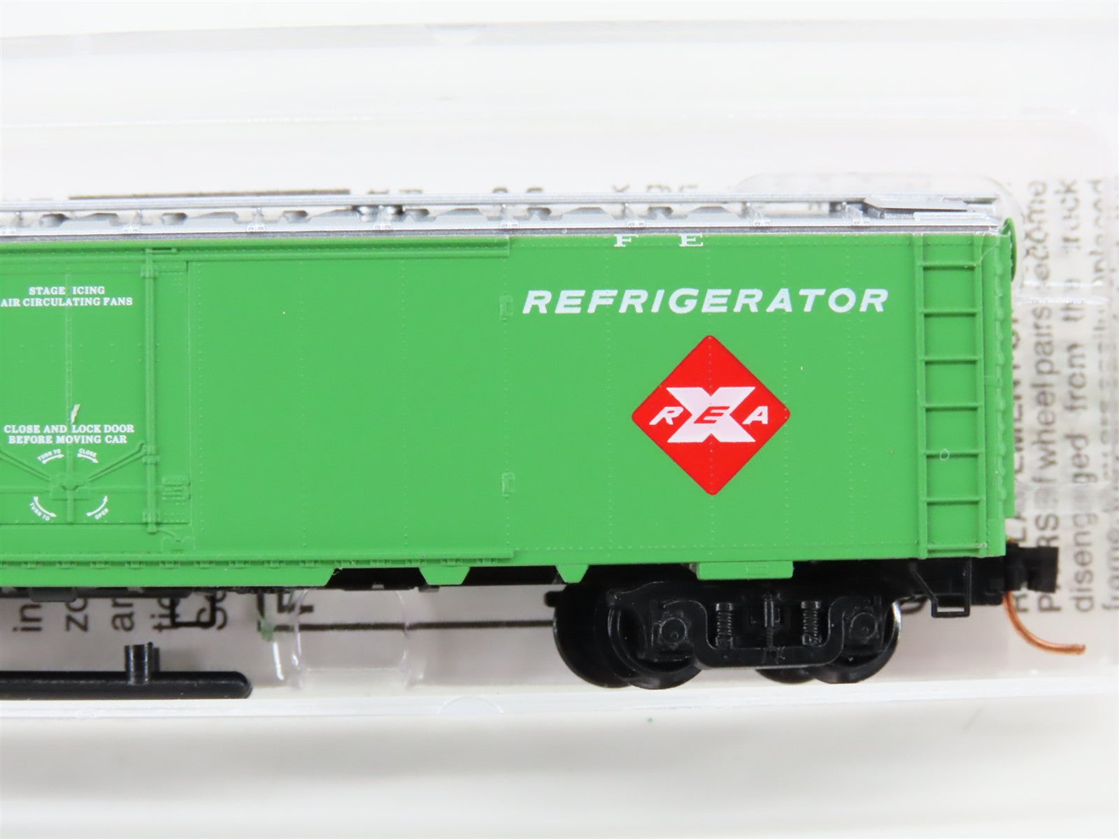 N Scale Micro-Trains MTL 52030 REX Santa Fe 52' Reefer 4083