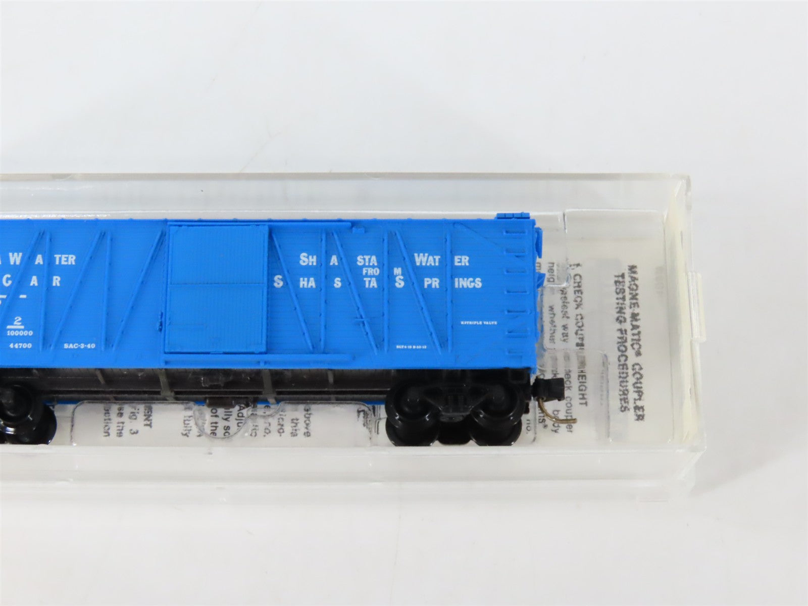 N Scale Micro-Trains MTL 28140 SP Southern Pacific 40' Box Car 27172