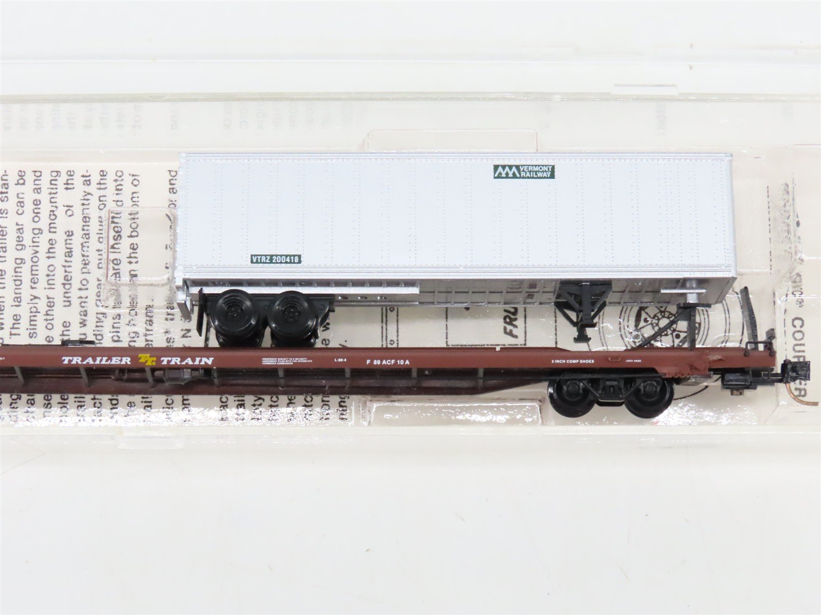 N Scale Micro-Trains 71013 Trailer Train 89' Flat Car with 40' Van Trailer RTR