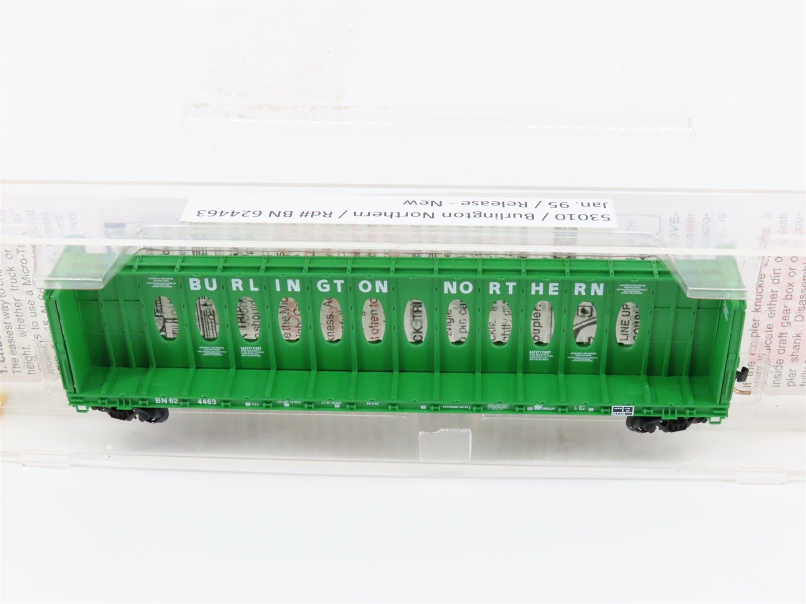 N Micro-Trains MTL 53010 BN Burlington Northern Centerbeam Bulkhead Flat Car