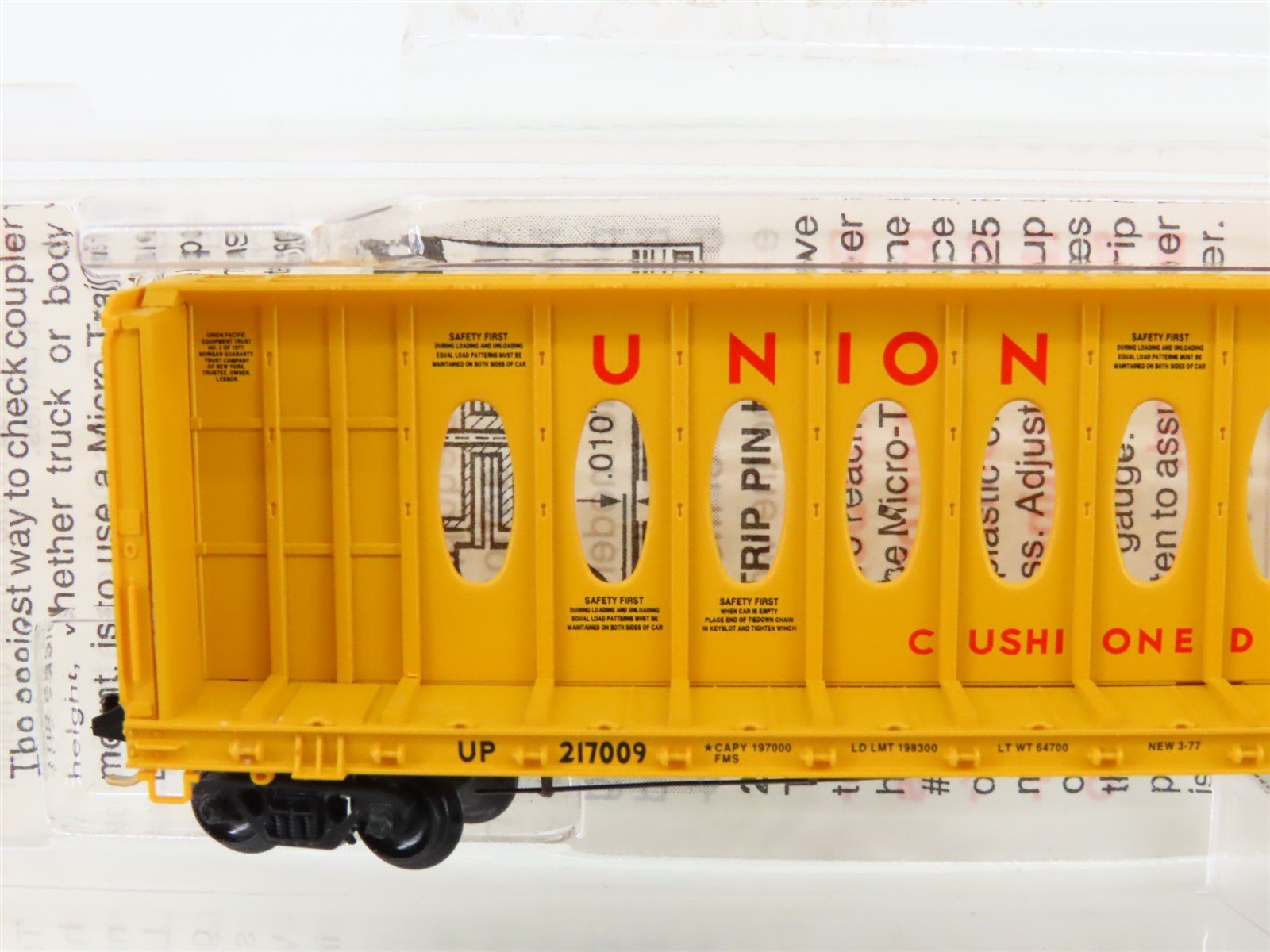 N Micro-Trains MTL 53030 UP Union Pacific Centerbeam Bulkhead Flat Car #217009