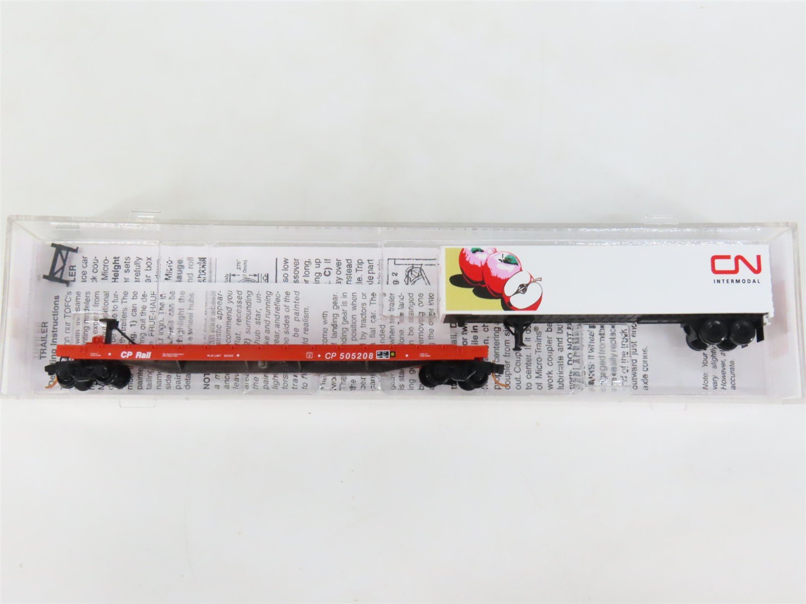N Scale Micro-Trains MTL 06400120 CP Rail TOFC Flat Car #505208 w/ CN Trailer