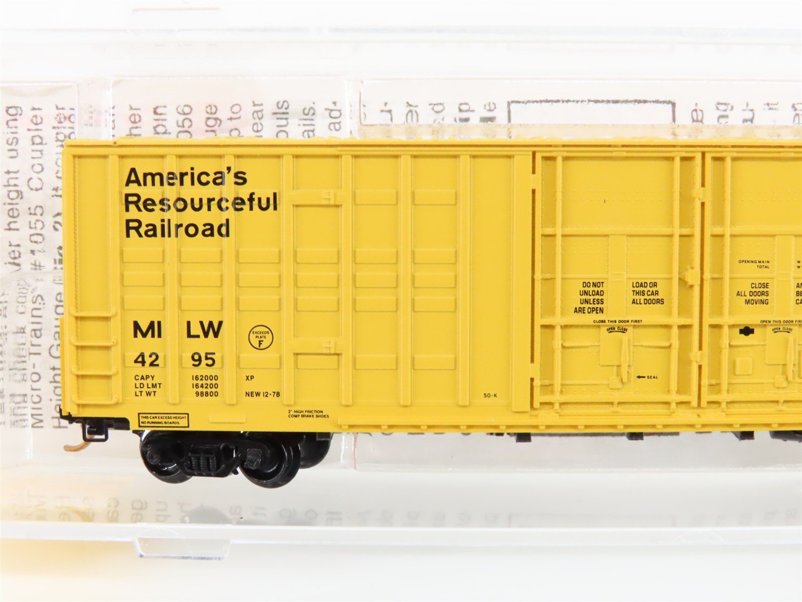 N Micro-Trains MTL 103040 MILW Milwaukee Road 60' Excess Height Box Car #4295