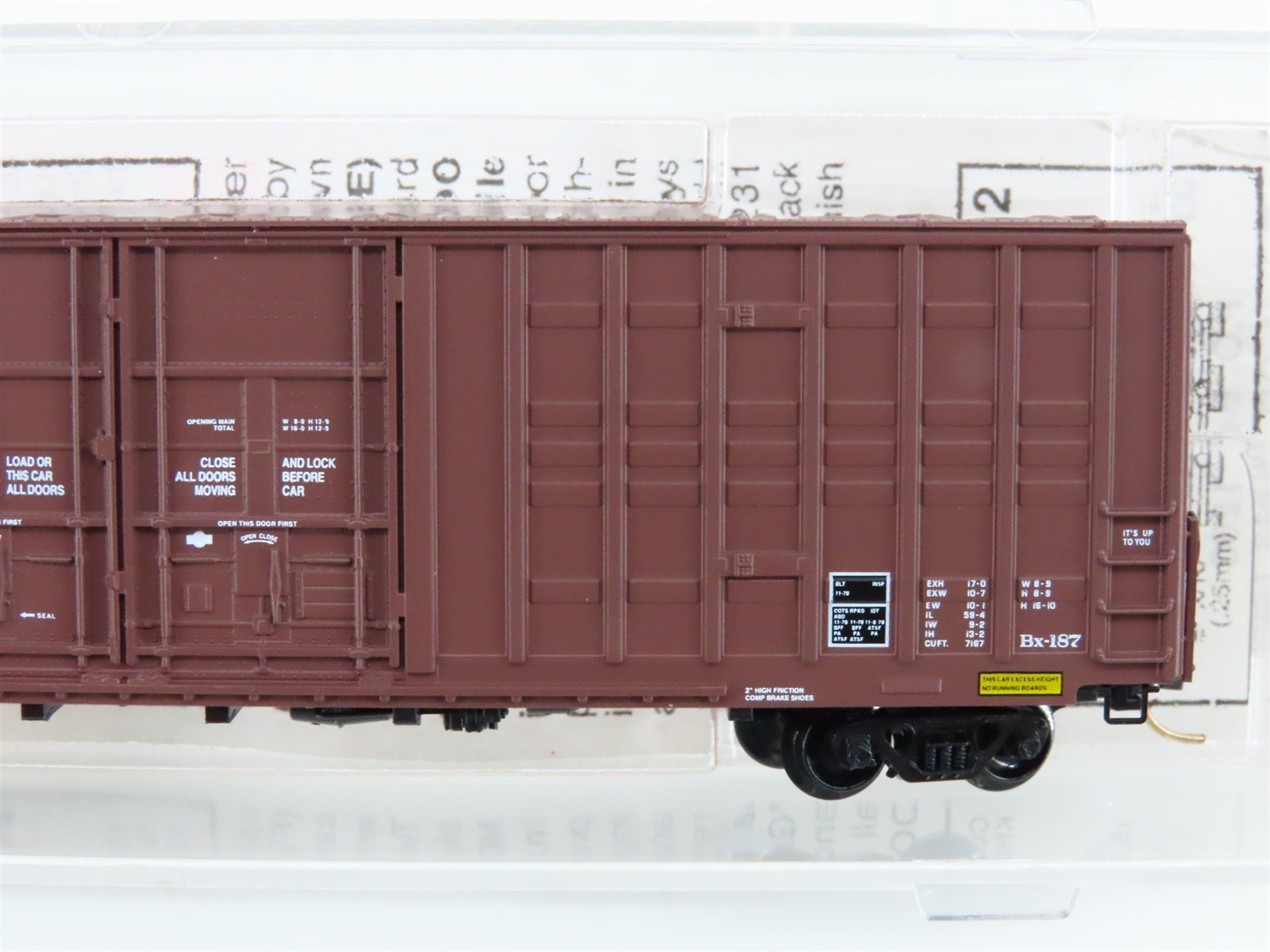 N Scale Micro-Trains MTL 103030 ATSF Santa Fe 60' Excess Height Box Car #37575