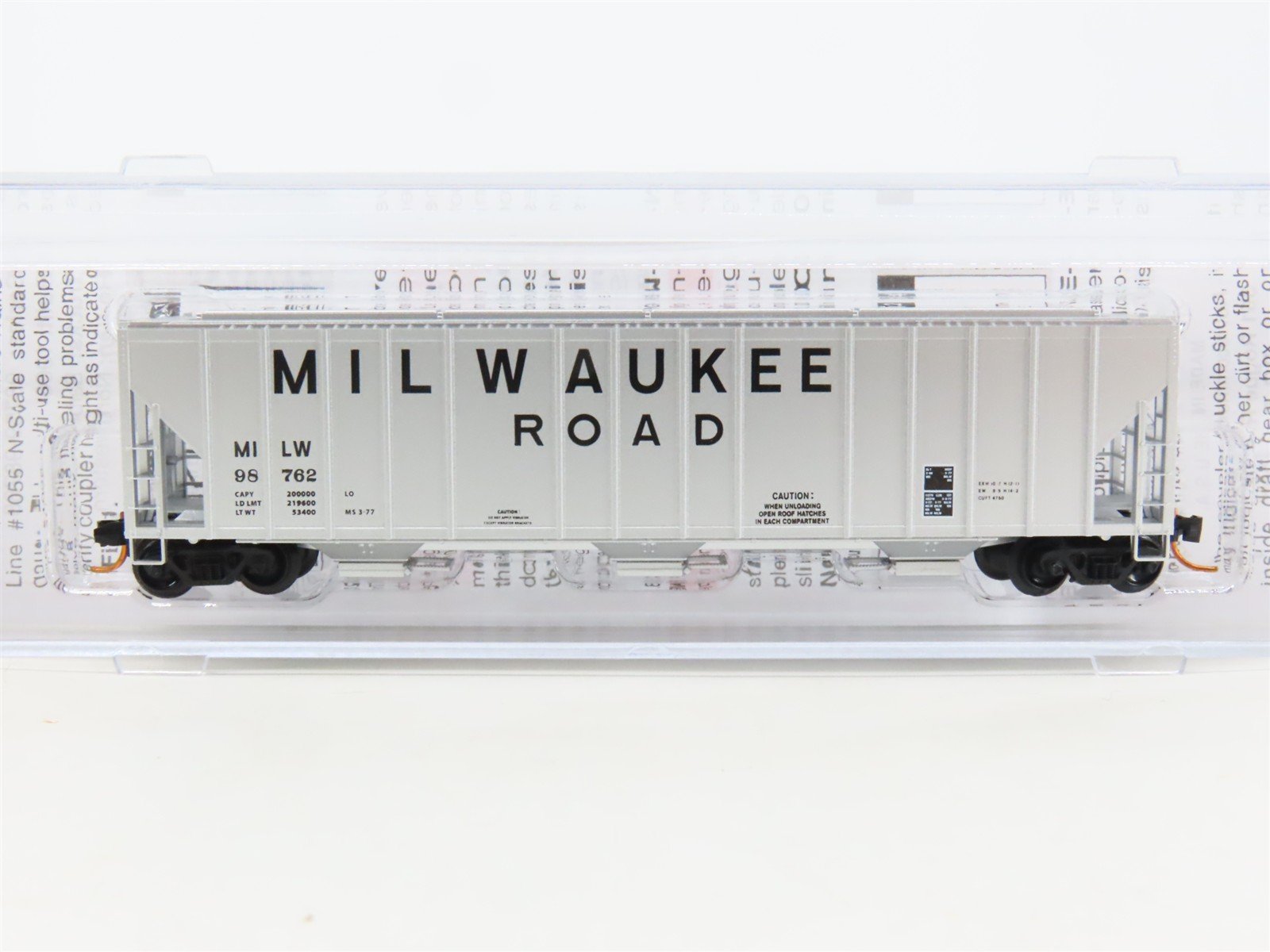 N Scale Micro-Trains MTL 09900050 MILW Milwaukee Road 3-Bay Covered Hopper 98762