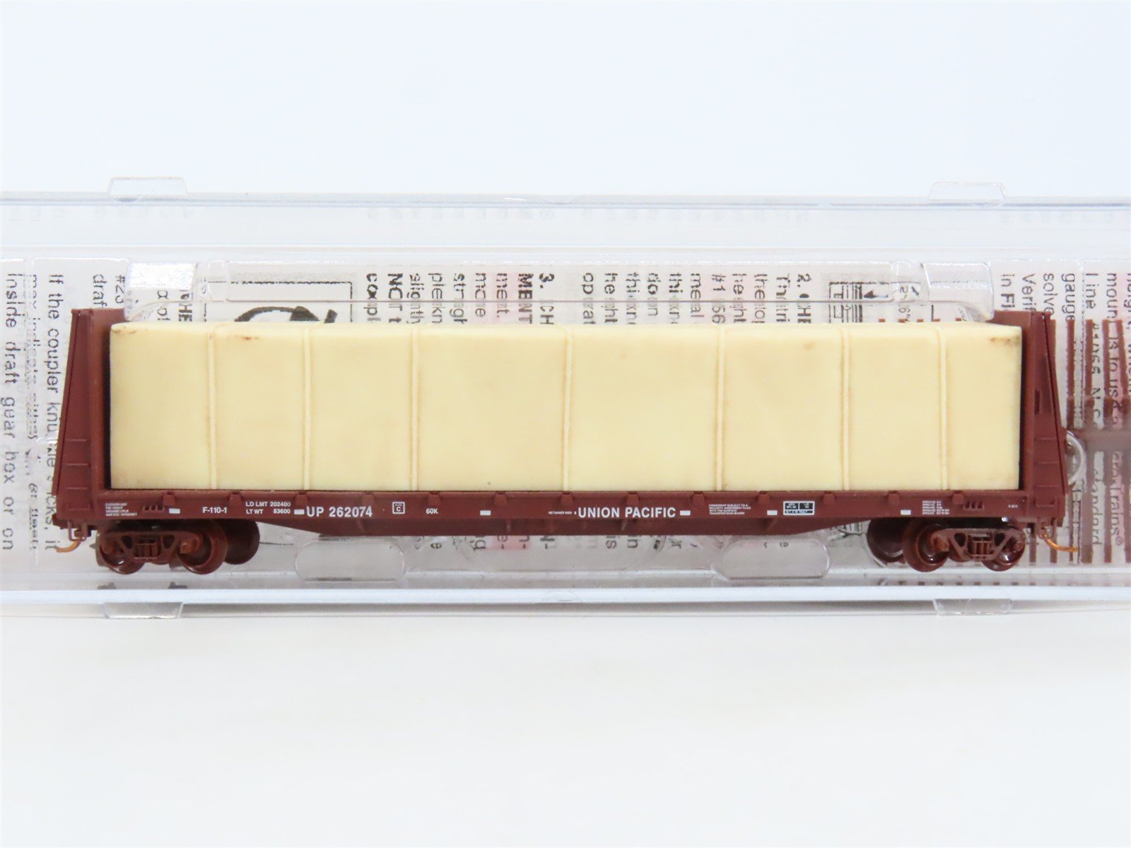 N Scale Micro-Trains MTL 05400152 UP Bulkhead Flat Car #262074 w/ Lumber Load