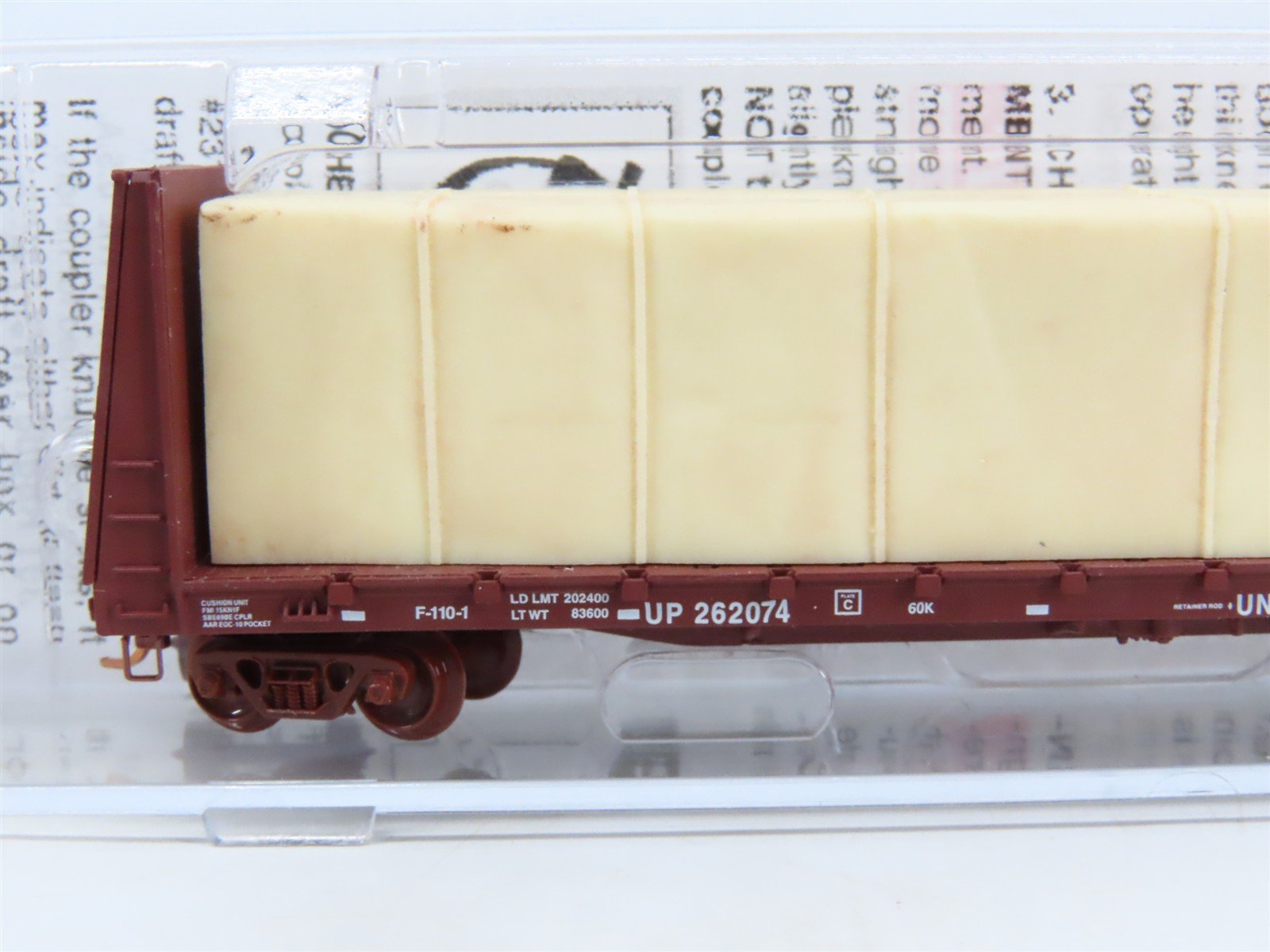 N Scale Micro-Trains MTL 05400152 UP Bulkhead Flat Car #262074 w/ Lumber Load