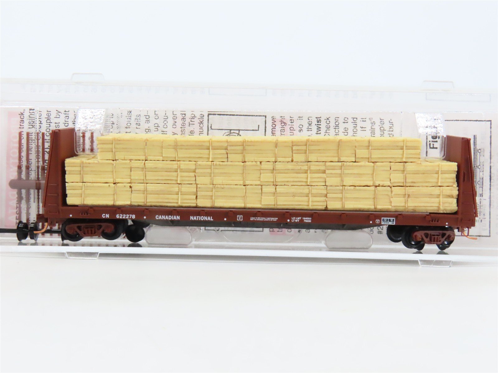 N Scale Micro-Trains MTL 54140 CN Bulkhead Flat Car #622278 w/ Lumber Load